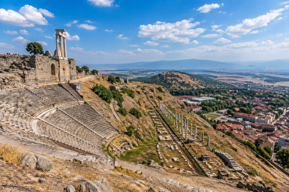 Bergama (Pergamon) Travel Guide: Ancient Wonders on Turkey's Acropolis HillBergama (Pergamon) Travel Guide: Ancient Wonders on Turkey's Acropolis Hill
