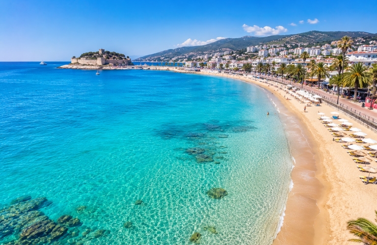 Ladies Beach Kuşadası: The Iconic Swimming Spot and What to Expect